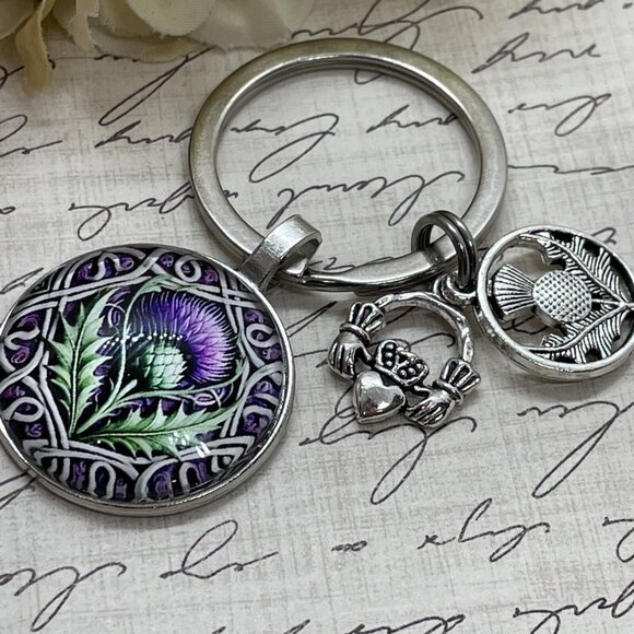 Scottish Thistle Keychain Key Claddagh Heart Gift Box Necklace Irish Crown New - Picture 6 of 16